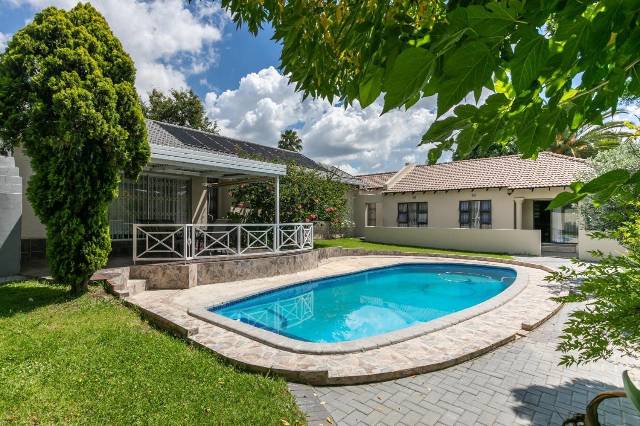 Signature Lodge Kempton Park Exteriér fotografie